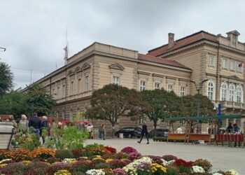 Rekordna ulaganja države: Lokalne samouprave dobijaju 463 miliona dinara