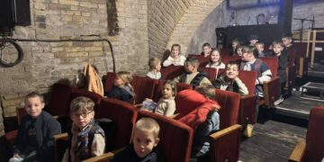 Deca iz srpske škole u Segedinu spojila nastavu i pozorište