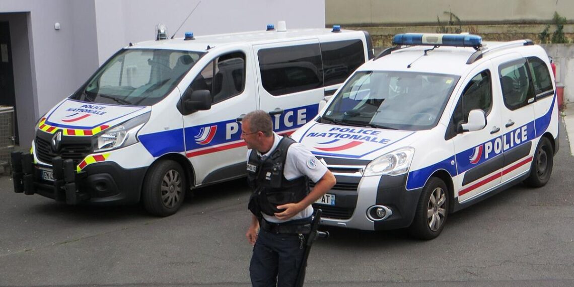 Francuski grad paralisan zbog bombe: Evakuisane hiljade građana