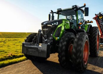 Veliki preokret u agraru: 30.000 mašina i 800 traktora stiže na srpske njive