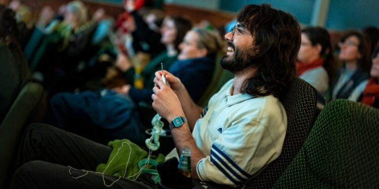 Neverovatan zaokret: Generacija Z sve češće bira hobi svojih baka