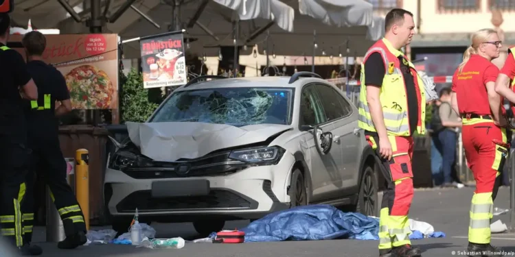 Napad u centru Lajpciga: Automobil uleteo u masu, ima povređenih