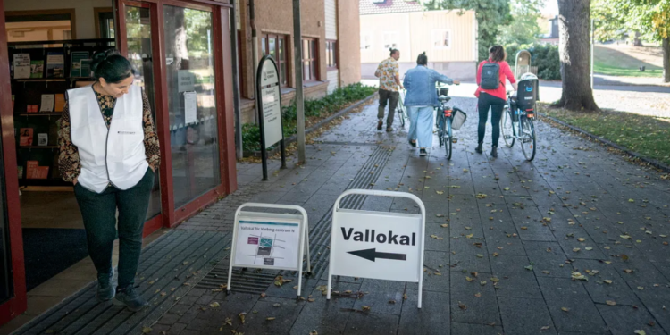 Više od 300 lokalnih političara u Švedskoj povezuje se sa organizovanim kriminalom