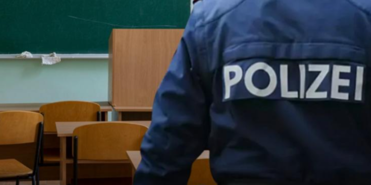 Skandal u hamburškoj policiji: Policajac osumnjičen za tajno snimanje koleginica pod tušem