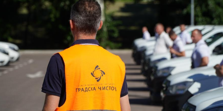 „Gradska čistoća“ u ponedeljak nastavlja akciju suzbijanja krpelja na beogradskim zelenim površinama
