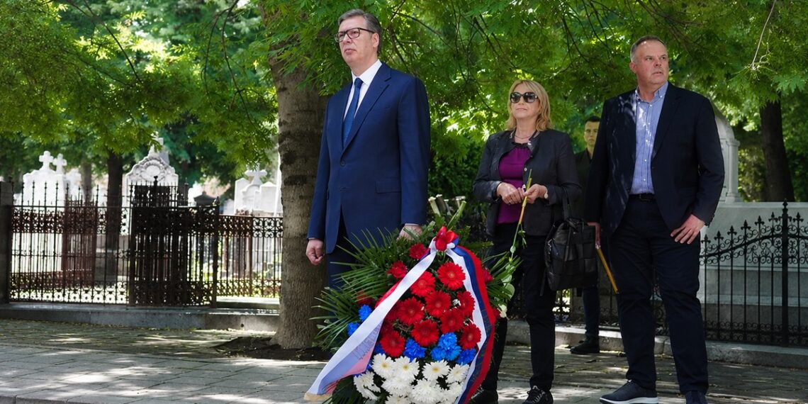 Predsednik Srbije na poslednjem ispraćaju Vladimira Cvetkovića: Legenda Crvene Zvezde