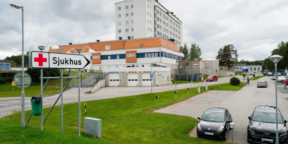 Šveđanke se porađaju gde se zateknu: Porodilišta zatvorena 6 nedelja zbog manjka babica