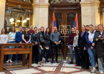 Kancelarija za mlade pokrenula veliki program: Besplatna putovanja, pregledi i edukativne ture
