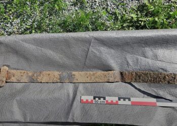 Neverovatno otkriće u Norveškoj: Dečak (6) na ekskurziji pronašao vikinški mač