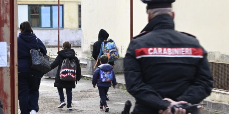 Italija – 13-godišnjak uneo pištolj u školu: Drugi put za tri meseca