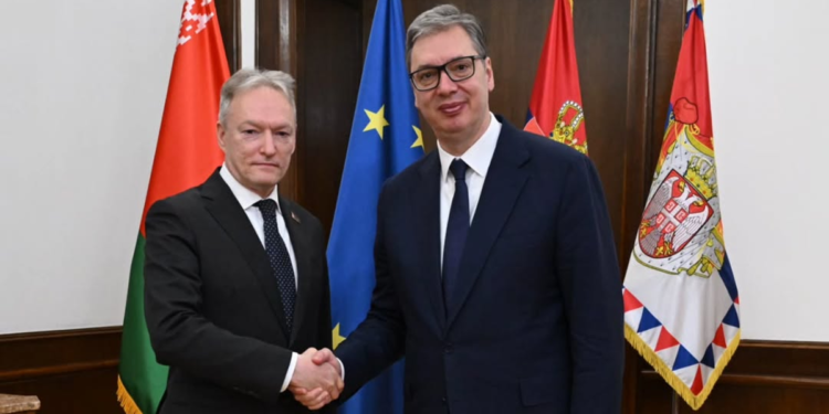 Predsednik Srbije sa ambasadorom Belorusije o unapređenju saradnje i globalnim pitanjima