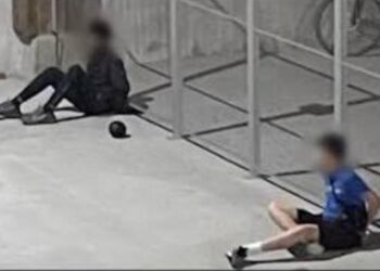 Snimak koji je uzburkao javnost: U Švajcarskoj – tinejdžeri u lisicama