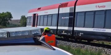 Voz usmrtio biciklistu u Češkoj: Evakuisano 13 putnika iz vagona