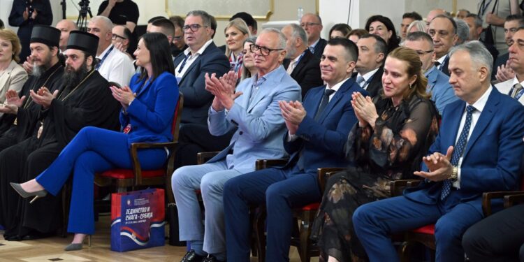 Vidovdanski sabor okupio Srbe iz 30 zemalja: Predstavnici dijaspore stigli iz celog sveta