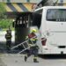 Češka: Autobus se zaglavio pod nadvožnjakom – Šest putnika povređeno