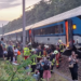 Nemačka: Više od 600 putnika zarobljeno u vozu, u vagonima 40 stepeni