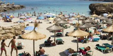 Kupala se u plićaku, a onda je usledio bolan napad: Turistkinja iz Berlina doživela šok na plaži Majorke