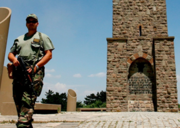 Otkazan albanski ,,memorijal“ na Gazimestanu: Pokušaj prekrajanja istorije doživeo potpuni debakl