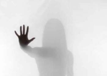 Muškarac u Švedskoj osuđen za teško podvođenje: Prodavao svoju ženu i naplaćivao seksualne usluge