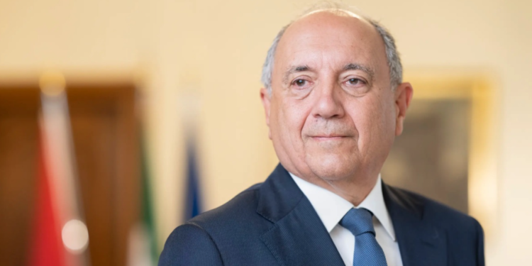 Italijanski ambasador u penziji ipak zastupa žrtve požara u Kran-Montani