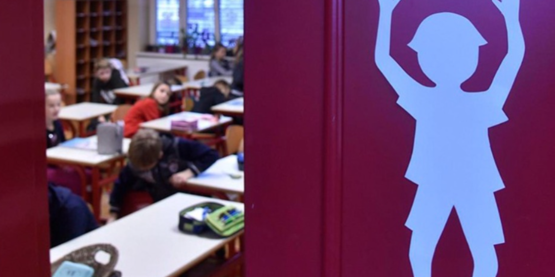 Lični pratilac učenika u Nemačkoj zlostavljao decu: Pokazivao im pornografiju i seksualno ih uznemiravao