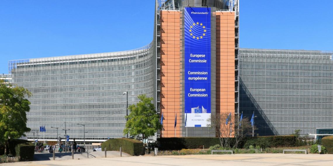 „Kao u feudalizmu“: EU isključila klimu za obične zaposlene, ali ne za komesare!