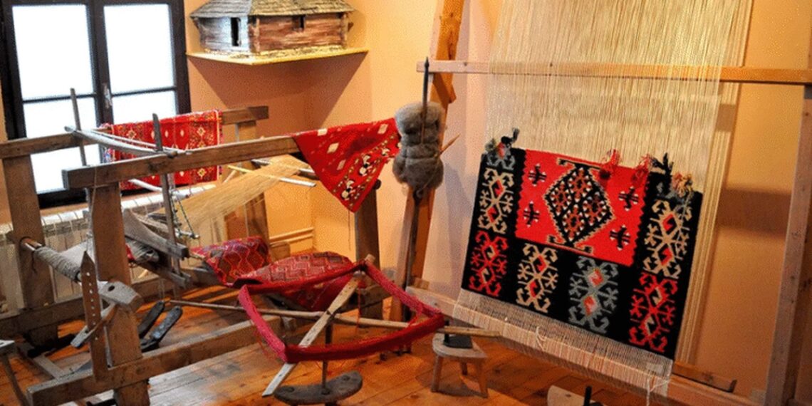 Podrška za čuvare tradicije: Uručeno 46 rešenja za stare zanate