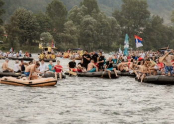 Drina ponovo okuplja hiljade ljudi: Počinje 26. regata u Ljuboviji