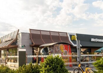 Austrijanka se porodila u restoranu brze hrane