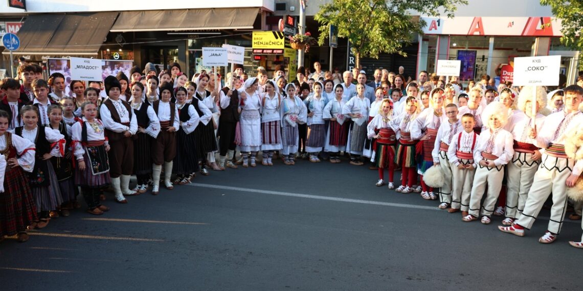 Kamp „Mladi čuvari tradicije“ okupio mlade Srbe iz dijaspore u Kruševcu