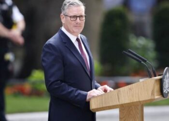 Premijer Velike Britanije Kir Starmer podneo ostavku