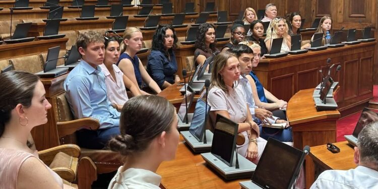 Studenti iz SAD u Beogradu: Iz prve ruke upoznali srpske institucije
