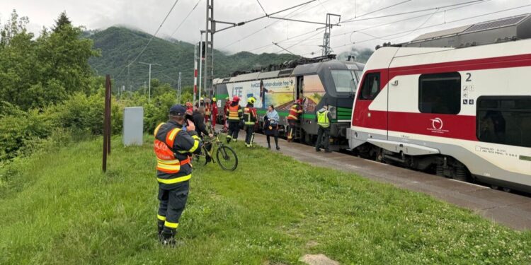 Sudar vozova u Slovačkoj: Hitno evakuisano više od 100 putnika