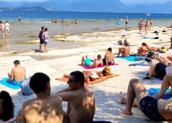 Italija zabranila fudbal na plaži: Na jezeru Garda uvodi se red među turistima