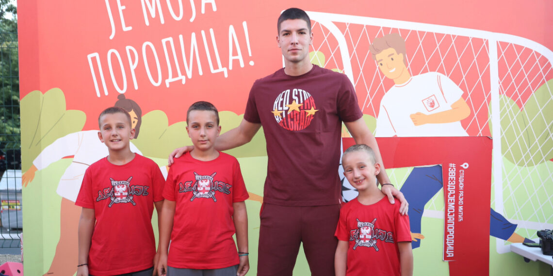 Crvena zvezda poziva mališane na Marakanu: Fan zona i druženje sa prvotimcima