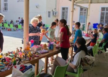Dečija pijaca u Kikindi: Letnja tradicija okuplja generacije mališana