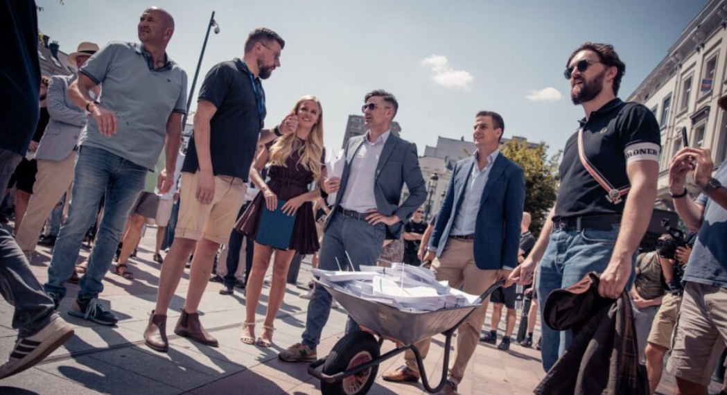 Evropa se budi: Pola miliona potpisa protiv masovnih migracija stiglo pred vrata Brisela