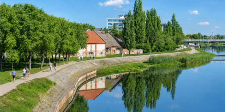 Brod legenda prvi put stiže u Zrenjanin: Građane čekaju besplatne vožnje Begejom