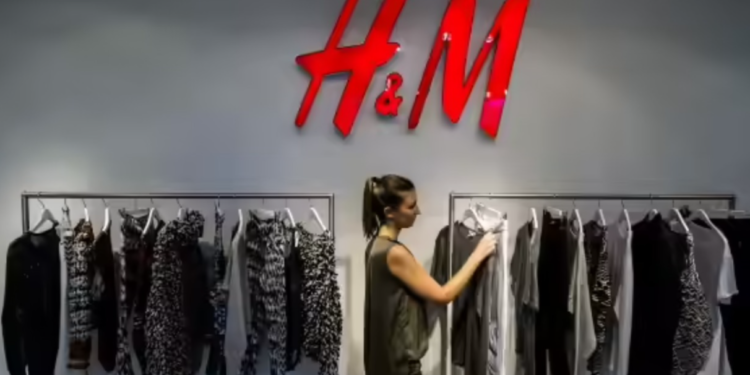 H&M zatvara 170 prodavnica: Modni gigant menja strategiju pod pritiskom onlajn konkurencije