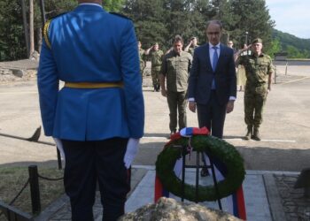 Srbija ne zaboravlja heroje: Položen venac u čast stradalih tokom NATO agresije