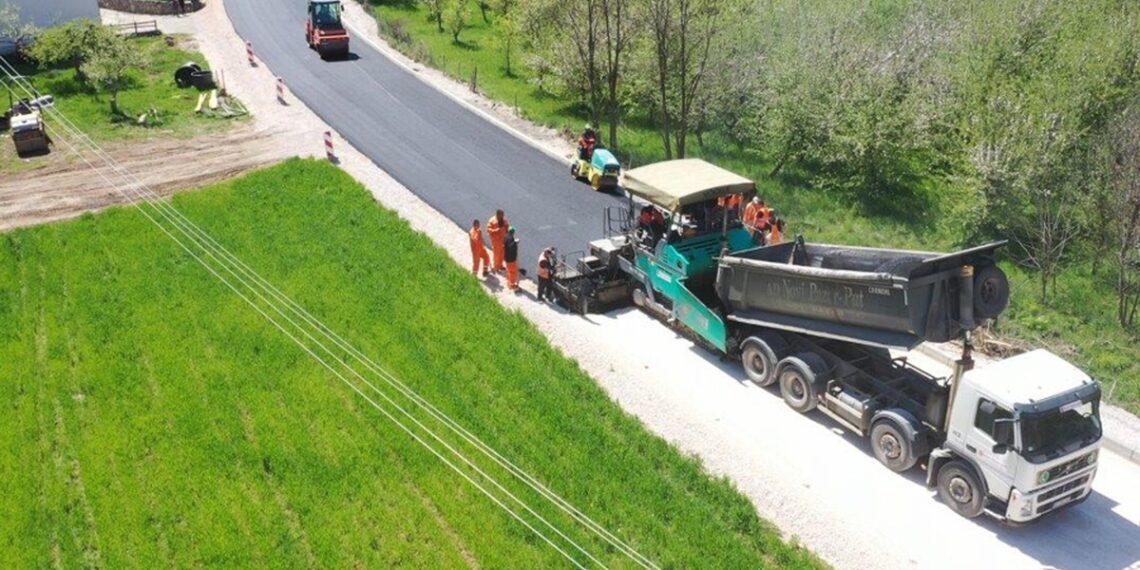 Meštani tražili, država ispunila: Rataje za samo tri meseca dobilo put i novu ambulantu