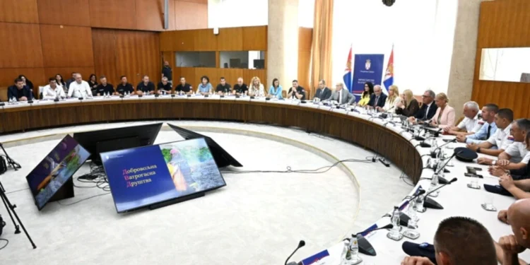 Dobrovoljna vatrogasna društva jačaju kapacitete: Obezbeđeno 78,5 miliona dinara