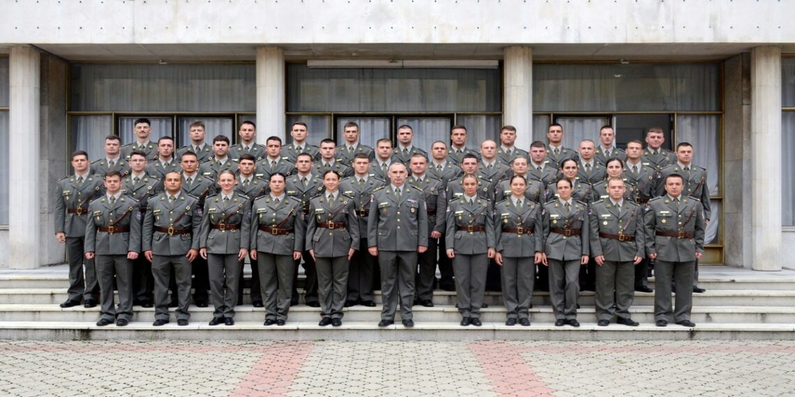 Prvi koraci u uniformi: Mladi potporučnici preuzeli odgovorne dužnosti