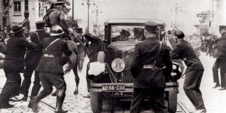 Preživeo nacističku okupaciju, ali ne i novu vlast: Kraljev automobil bačen na otpad