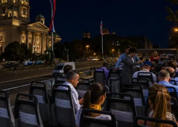 Nova turistička ponuda Beograda: Večernji obilazak otvorenim autobusom