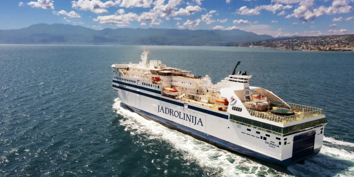 Najveći hrvatski trajekt stao: Prekinute pomorske veze sa Italijom