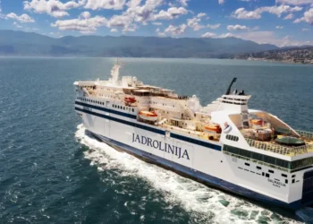 Najveći hrvatski trajekt stao: Prekinute pomorske veze sa Italijom