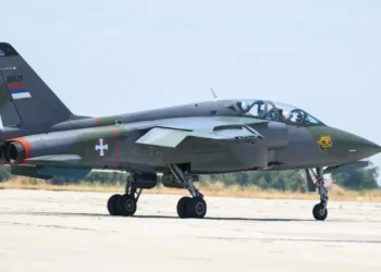Vojska Srbije jača borbenu spremnost: Piloti „orla“ vežbaju u Batajnici