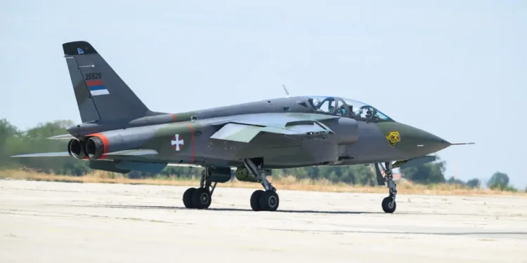 Vojska Srbije jača borbenu spremnost: Piloti „orla“ vežbaju u Batajnici