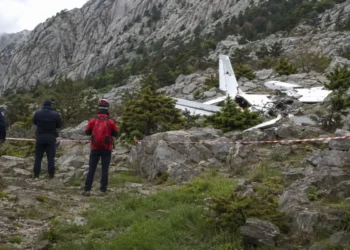 Hrvatska: Pronađena olupina aviona kod Zadra, dve osobe poginule